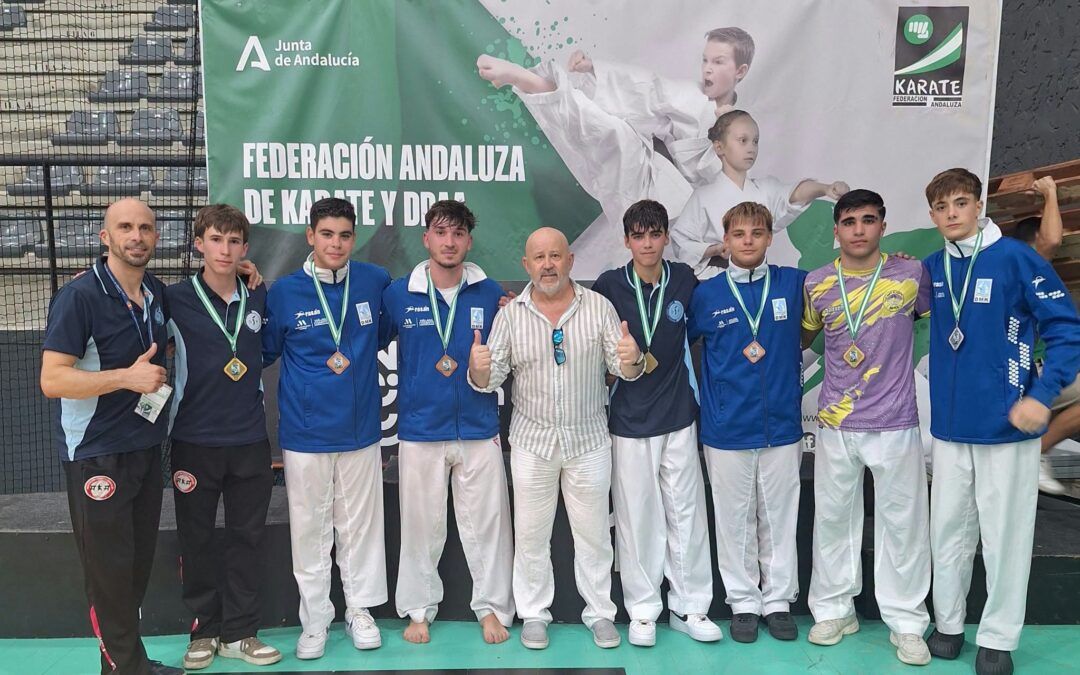 La Asociación Karate Axarquía logra nueve podios en el Campeonato de Andalucía